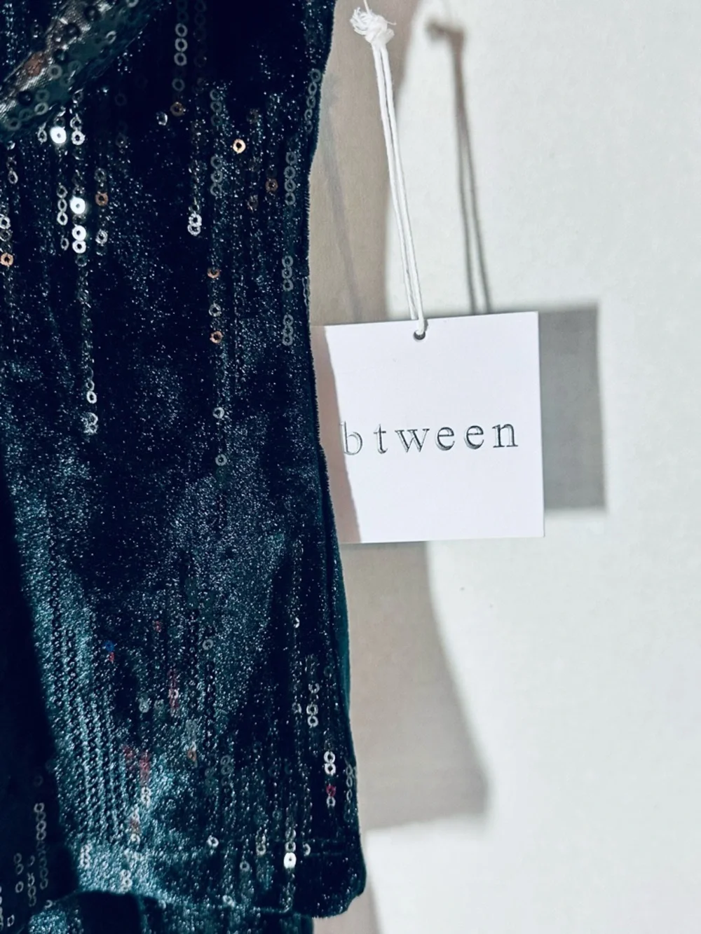 Btween Black Sequin Top, Wide-Leg Pant and Headband Set New With Tag Size 8C - Picture 5 of 8